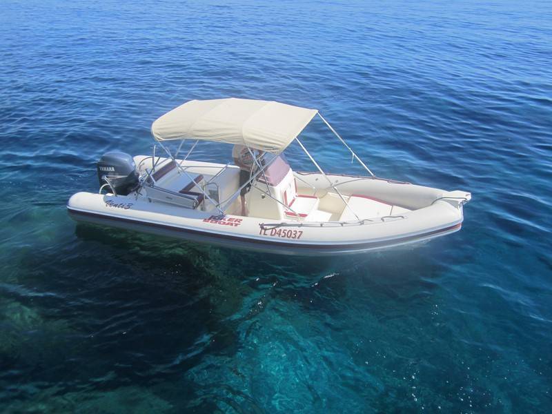 Bateau en location pour un EVJF ou un EVG Hyères près de Porquerolles