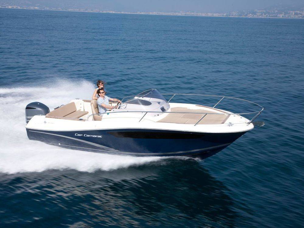 Location de bateau à moteur pour 6 à 10 personnes Carqueiranne dans le Var