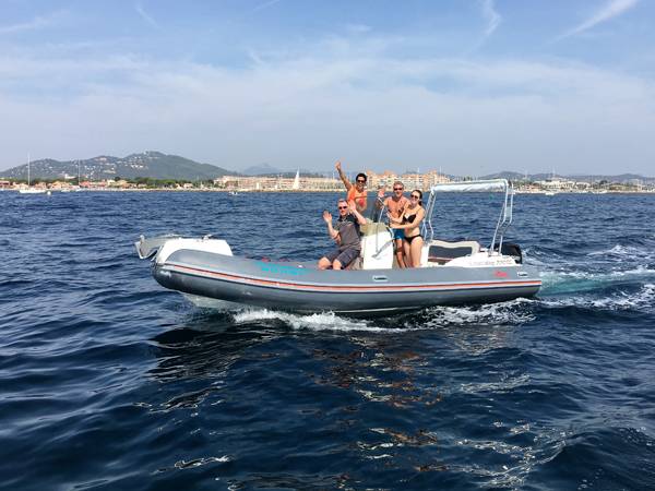 Location semi rigide port de hyères Var