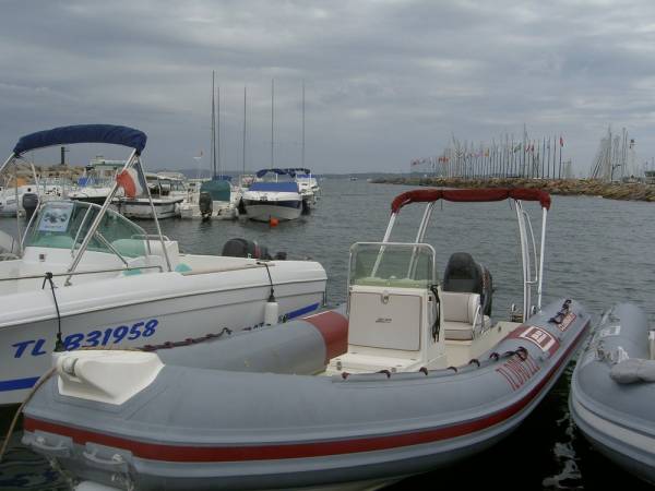 joker boat clubman 21 gris et bordeaux