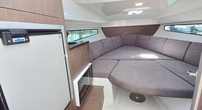 Location de bateau de type Coque Open Flyer 8 