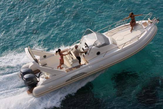 Ou trouver un grand bateau  moteur à hyeres  à la vente