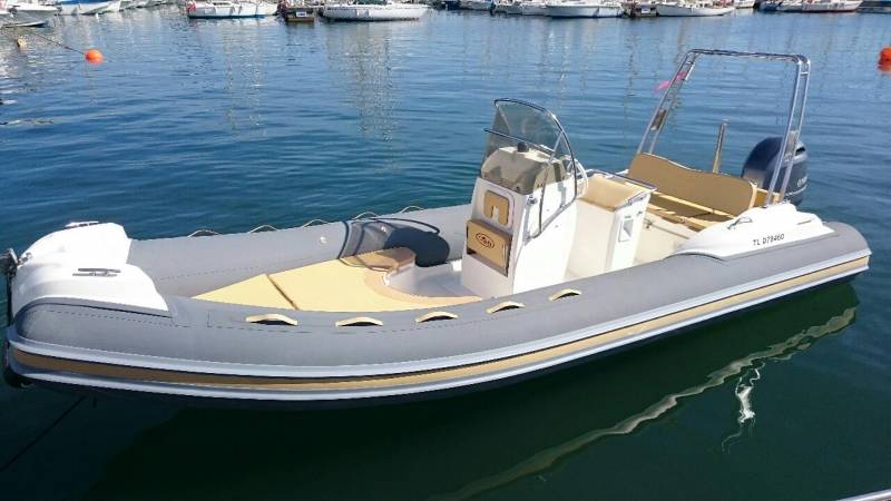 A vendre un bateau de location sur HYERES