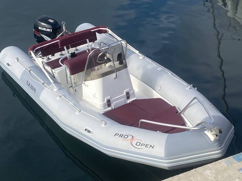 Location de bateau près du Pradet à Hyères dans le Var pour le week end