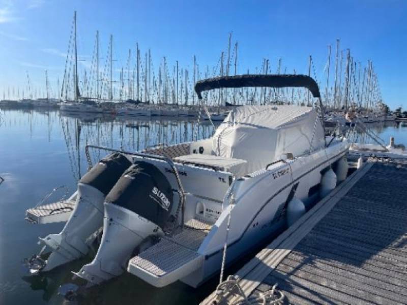 Location de bateau  de type Coque Open Flyer 9 Sundeck 