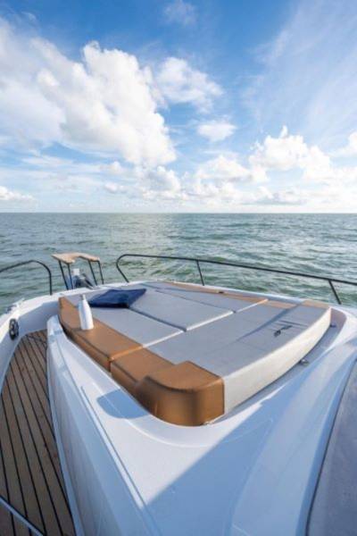 Location de bateau  de type Coque Open Flyer 9 Sundeck 