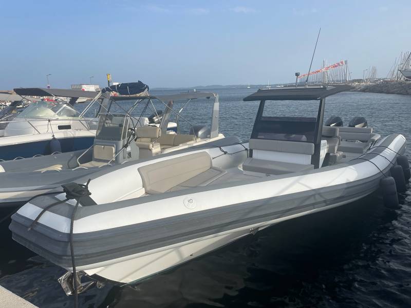 Location de bateau semi-rigide RH 1000 