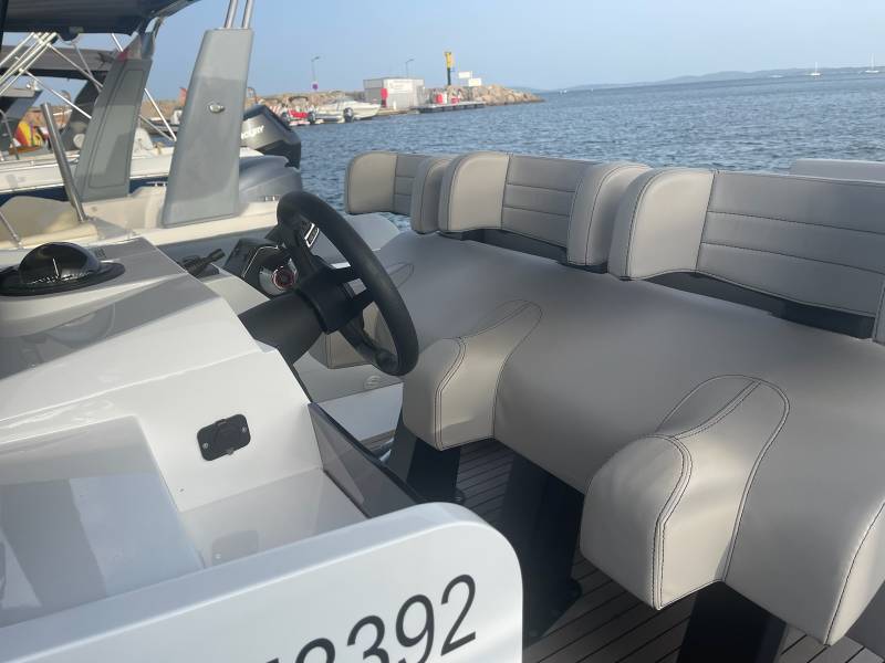 Location de bateau semi-rigide RH 1000 