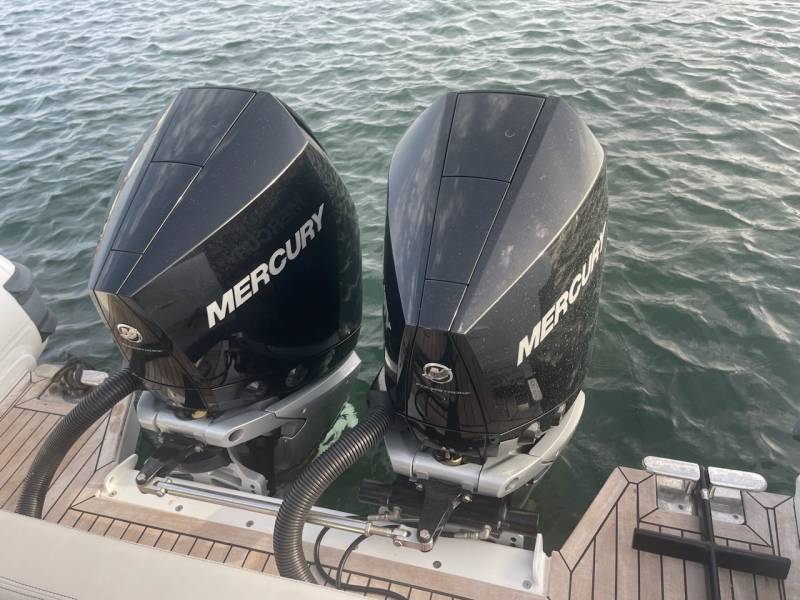 Location de bateau semi-rigide RH 1000 