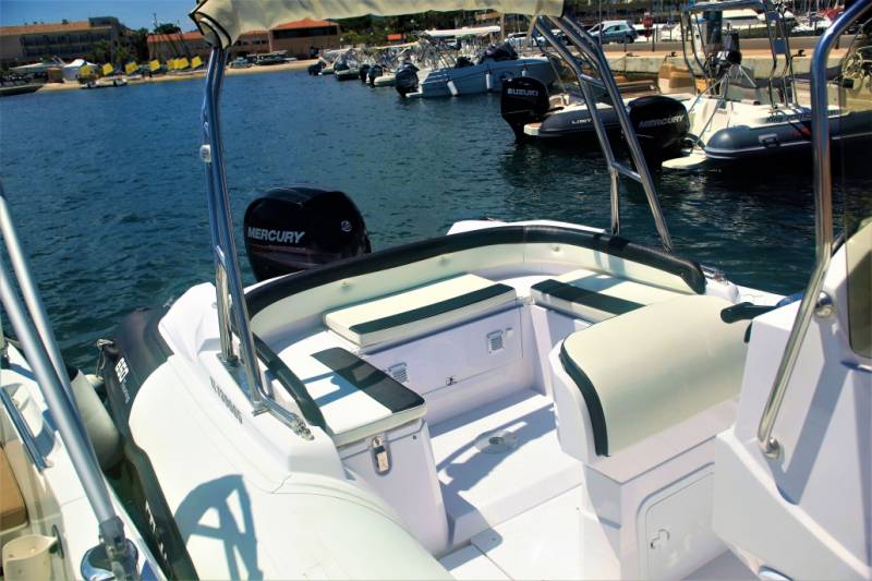 Beau volume du siège arrière